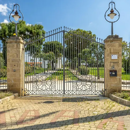 Hotiday Gallipoli Masseria 4*