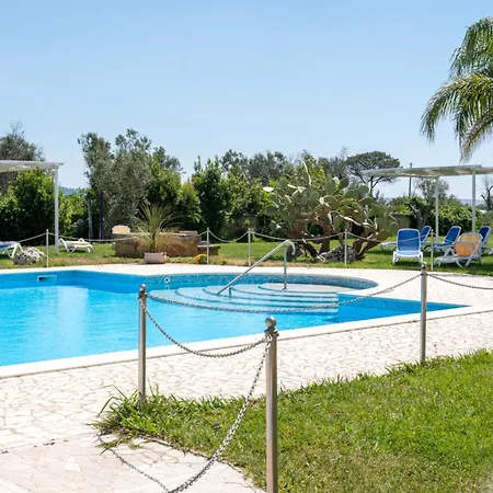 Hotiday Masseria 4* غالّيبولي